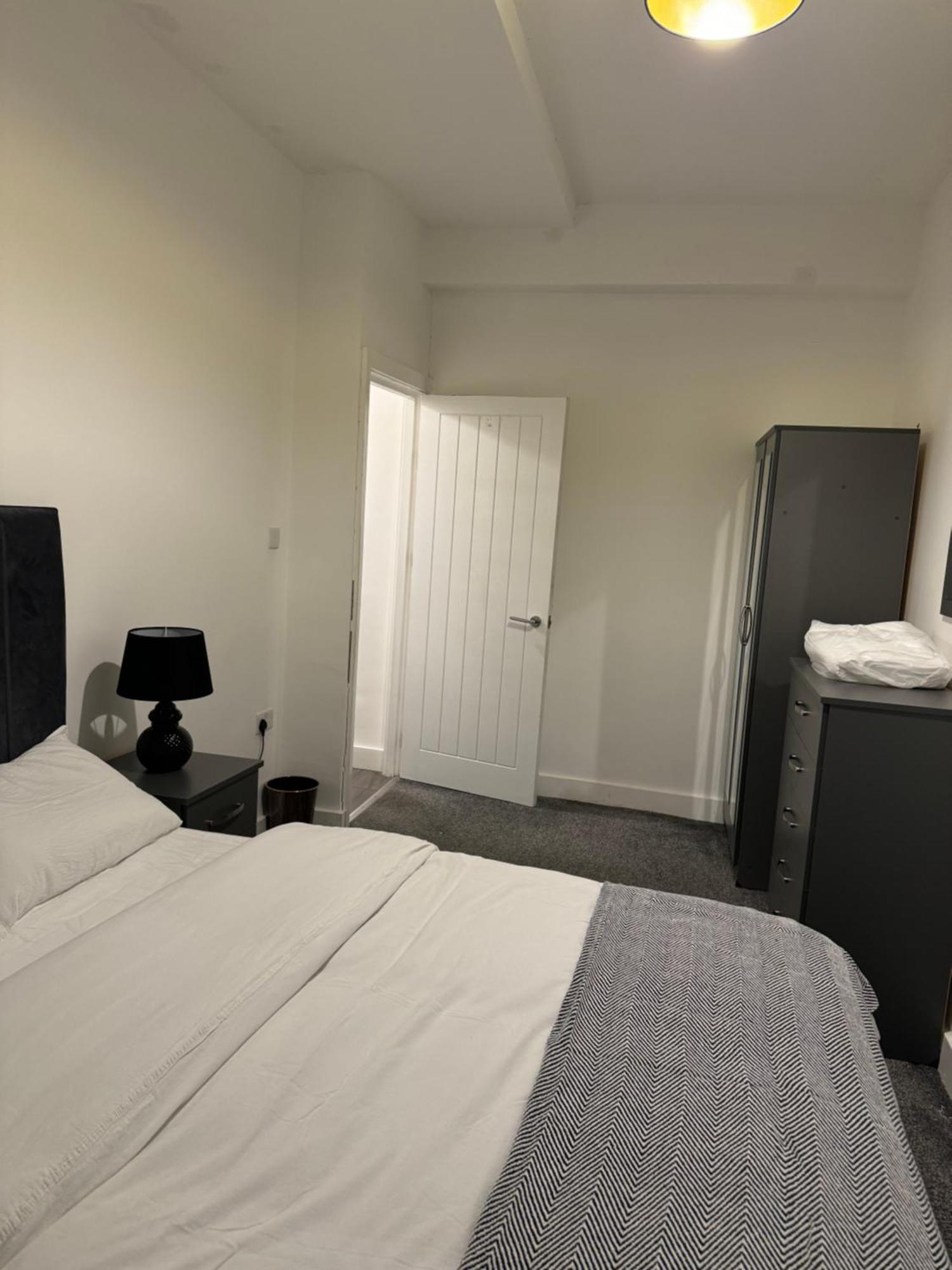 Icon Residencia Apartment Manchester Bagian luar foto
