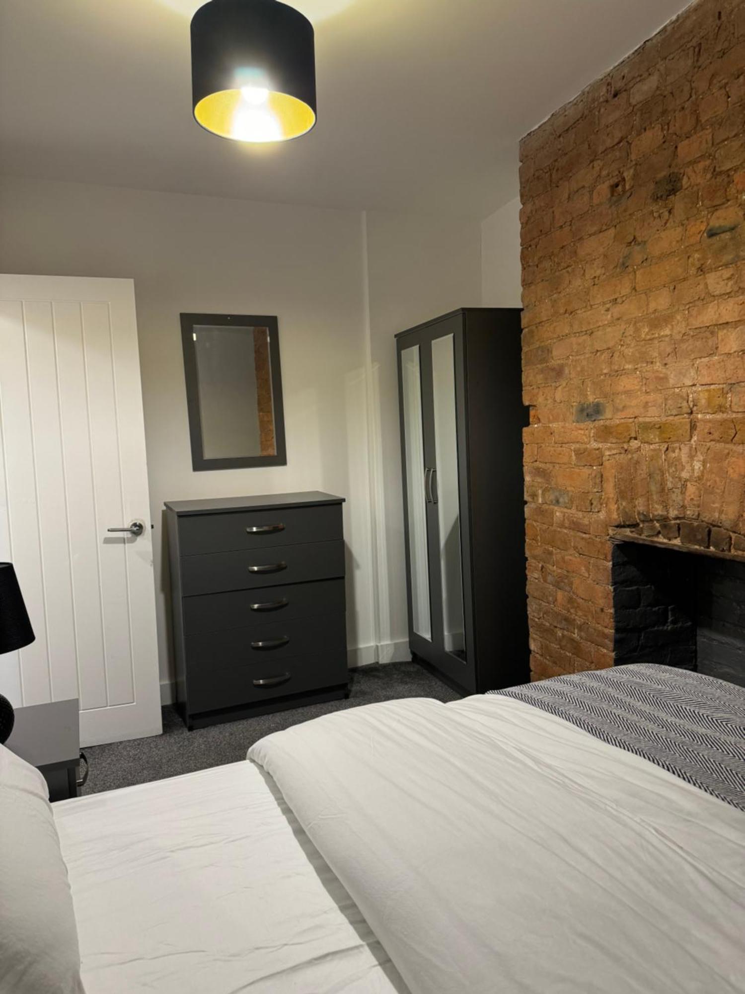 Icon Residencia Apartment Manchester Bagian luar foto
