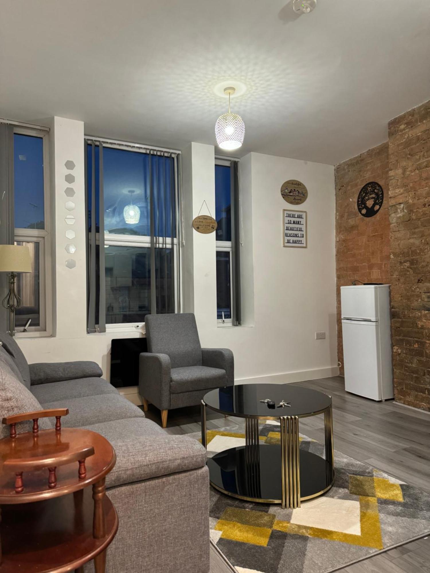 Icon Residencia Apartment Manchester Bagian luar foto