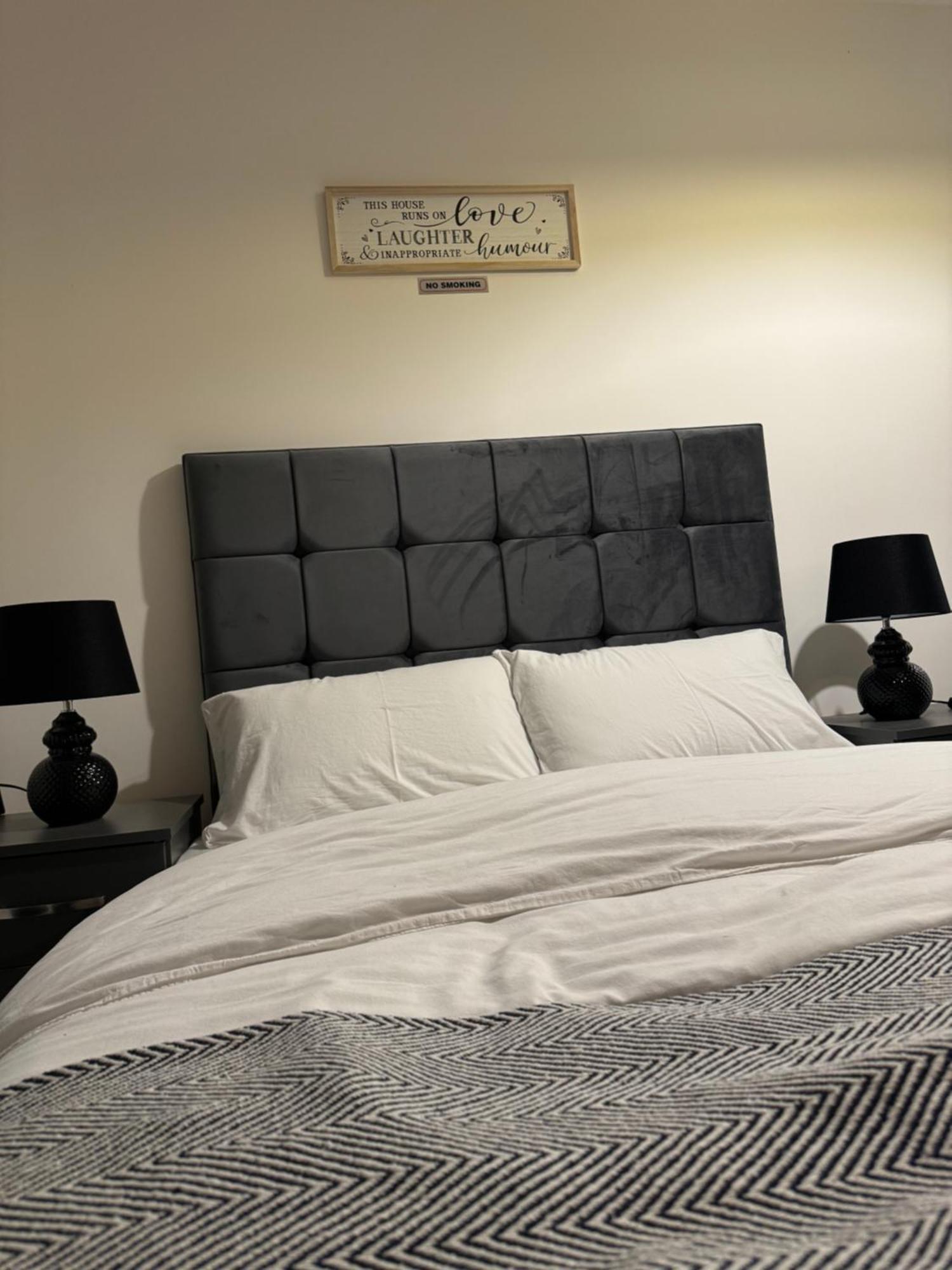 Icon Residencia Apartment Manchester Bagian luar foto