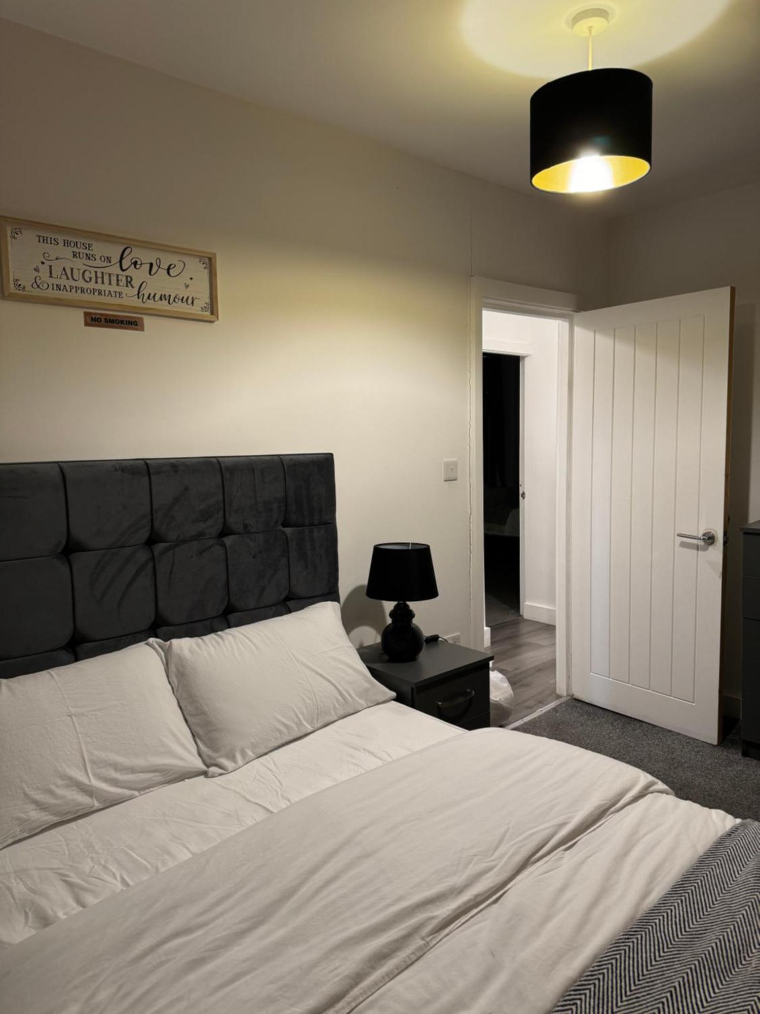 Icon Residencia Apartment Manchester Bagian luar foto